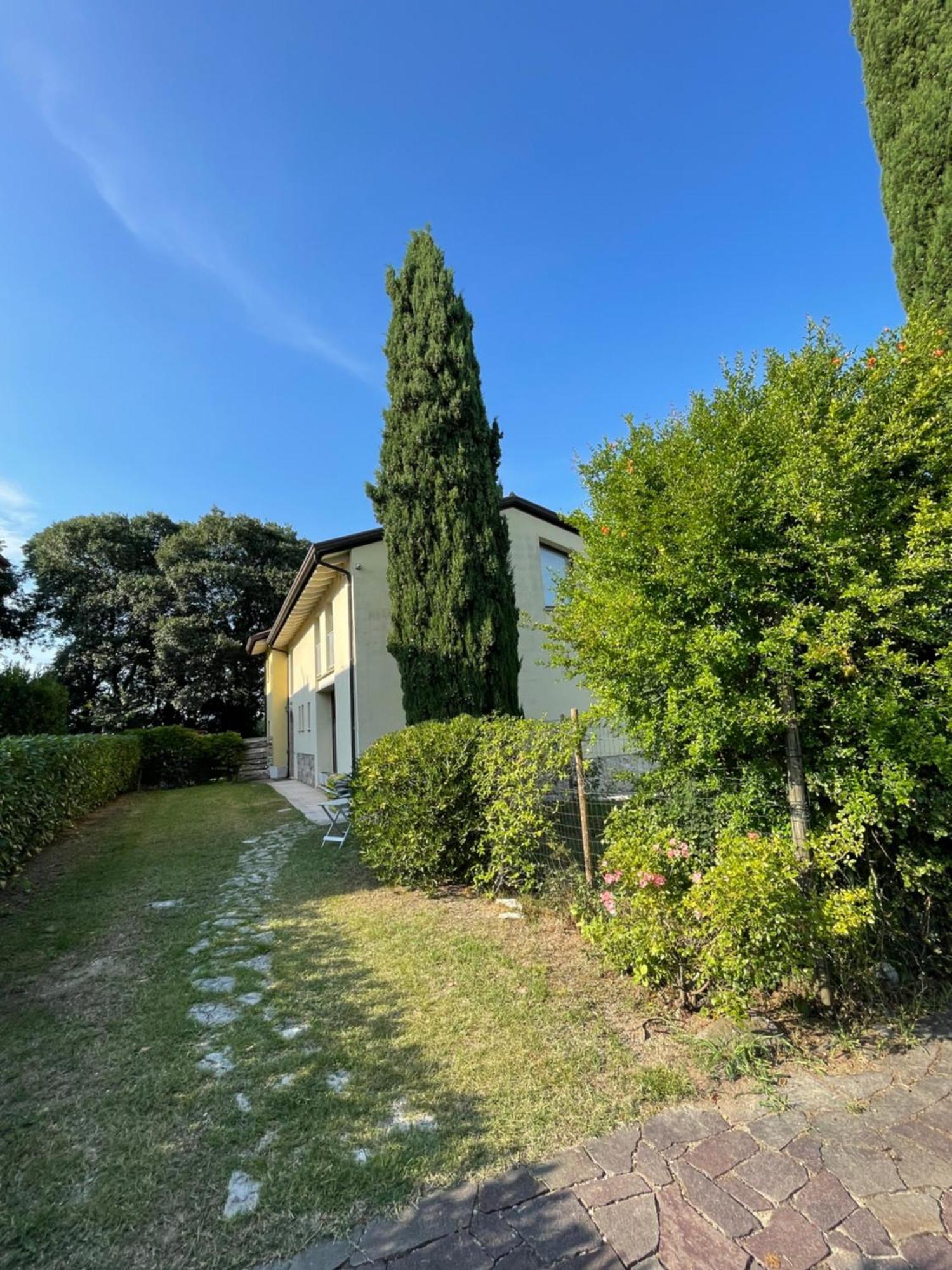 B&B Il Melograno Monzambano Exterior photo